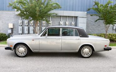 Rolls-Royce-Silver-Shadow-1980-Sedan-1