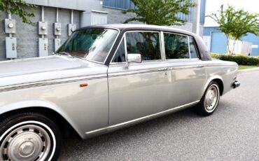 Rolls-Royce-Silver-Shadow-1980-Sedan-12