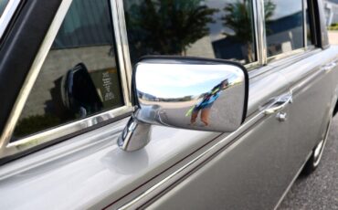 Rolls-Royce-Silver-Shadow-1980-Sedan-15