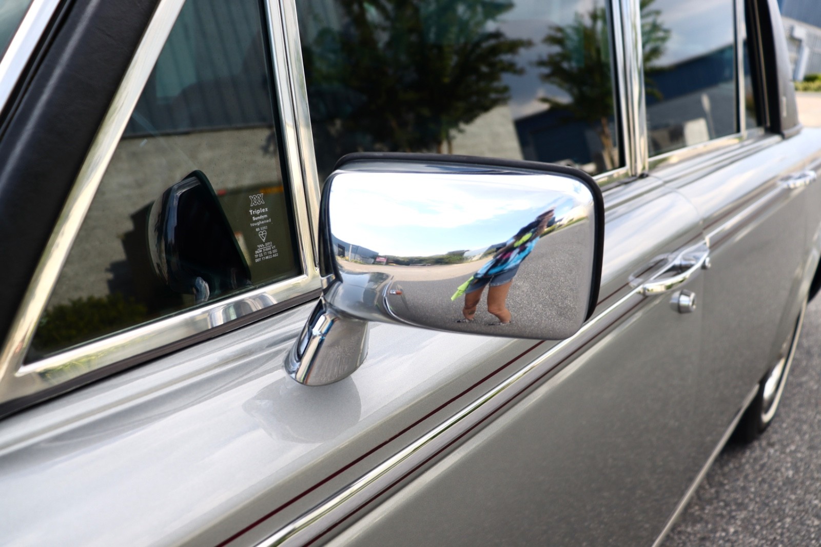 Rolls-Royce-Silver-Shadow-1980-Sedan-15
