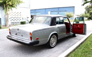 Rolls-Royce-Silver-Shadow-1980-Sedan-26