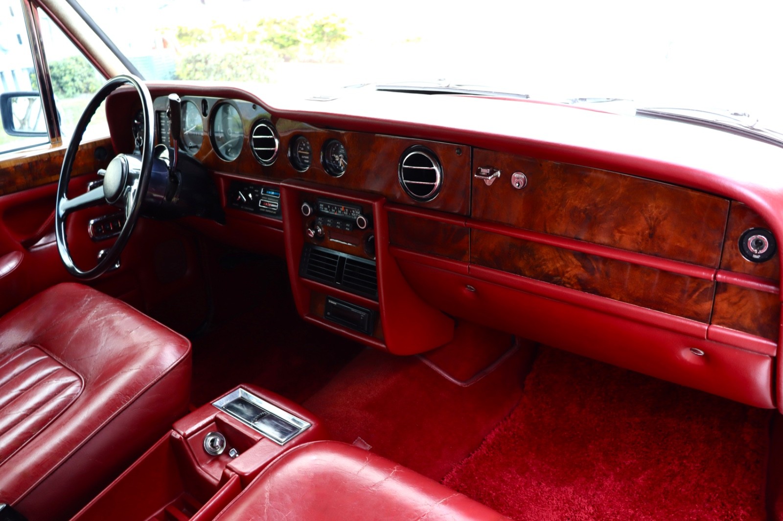 Rolls-Royce-Silver-Shadow-1980-Sedan-27