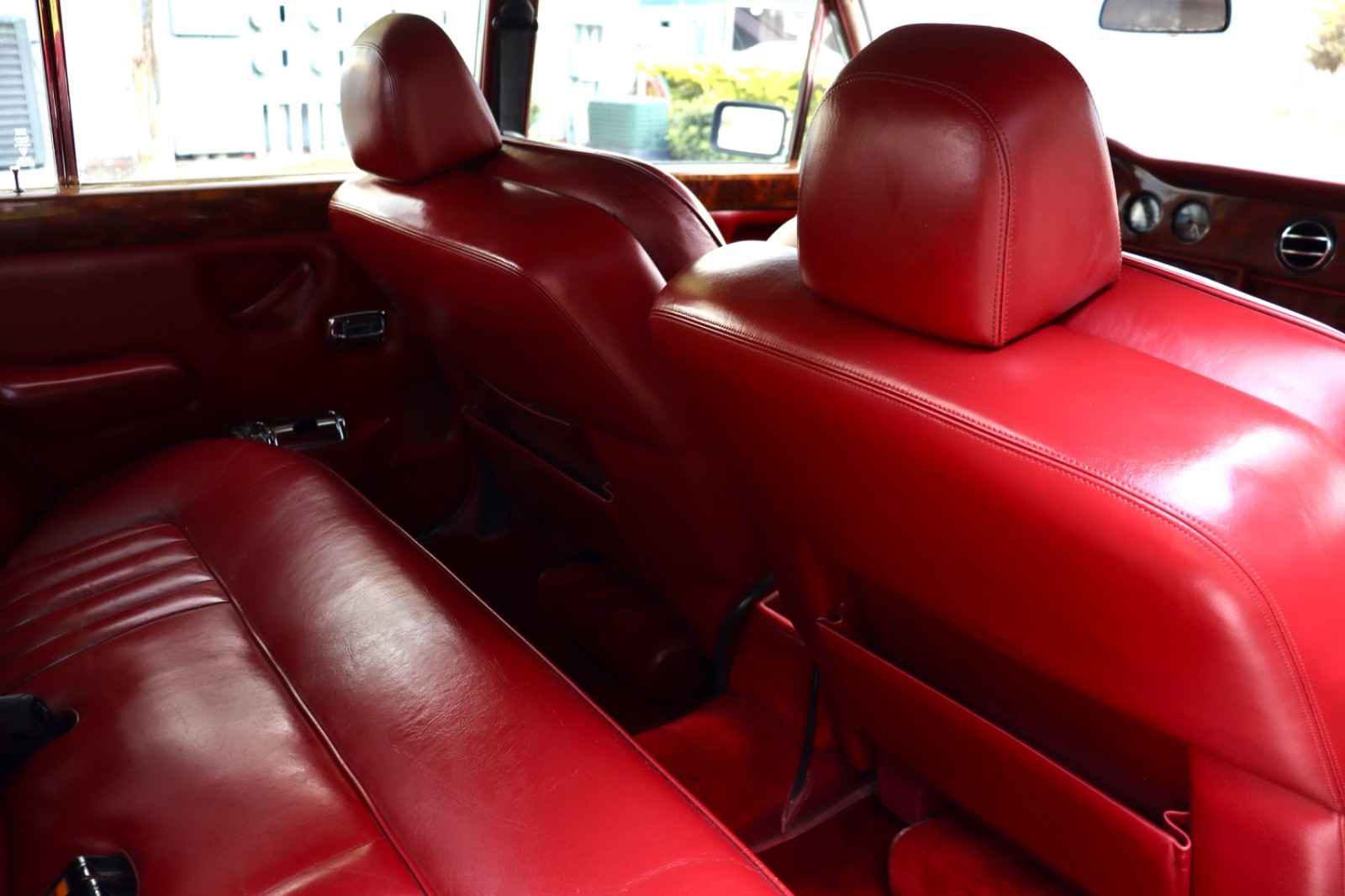 Rolls-Royce-Silver-Shadow-1980-Sedan-29