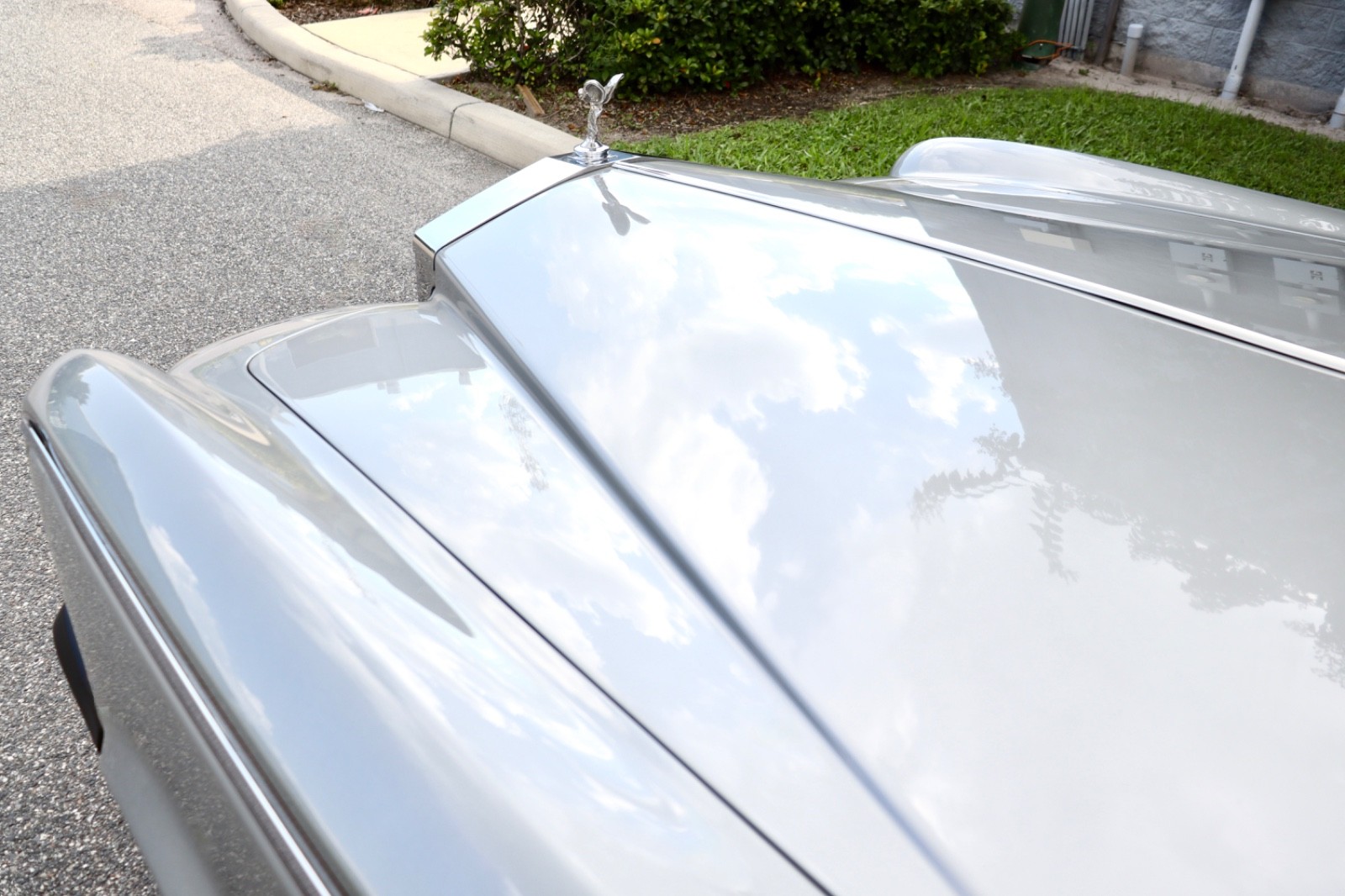 Rolls-Royce-Silver-Shadow-1980-Sedan-5
