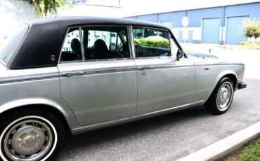 Rolls-Royce-Silver-Shadow-1980-Sedan-9