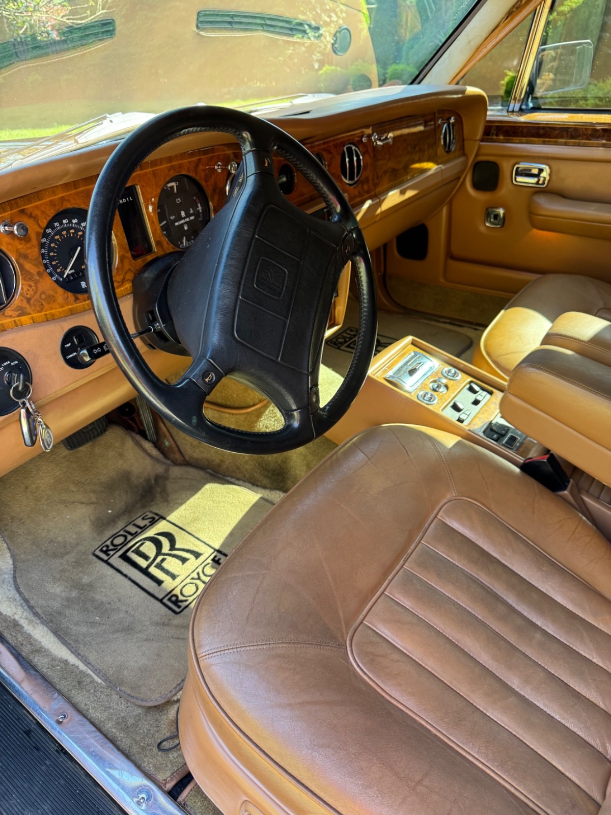 Rolls-Royce-Silver-SpiritSpurDawn-1990-Sedan-12
