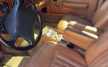 Rolls-Royce-Silver-SpiritSpurDawn-1990-Sedan-13