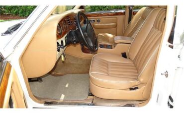 Rolls-Royce-Silver-SpiritSpurDawn-1996-SEDAN-18