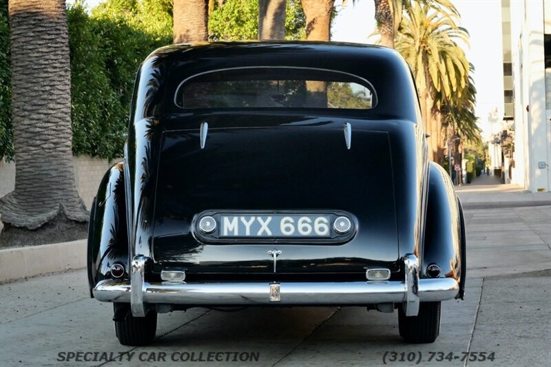 Rolls-Royce-Silver-Wraith-1952-10