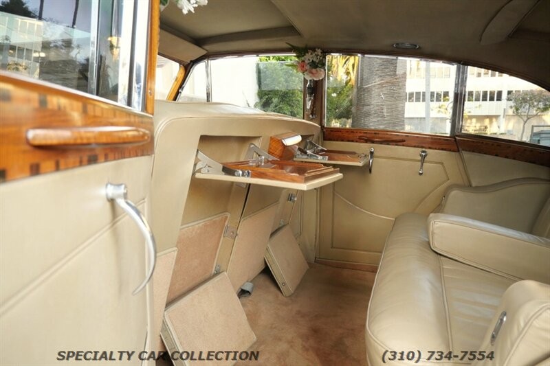 Rolls-Royce-Silver-Wraith-1952-30