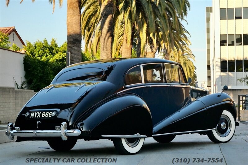 Rolls-Royce-Silver-Wraith-1952-8
