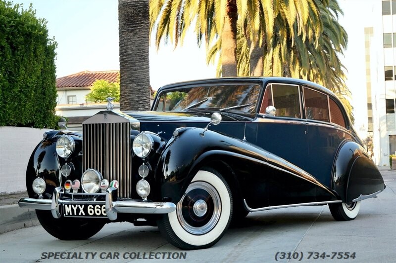 Rolls-Royce-Silver-Wraith-1952