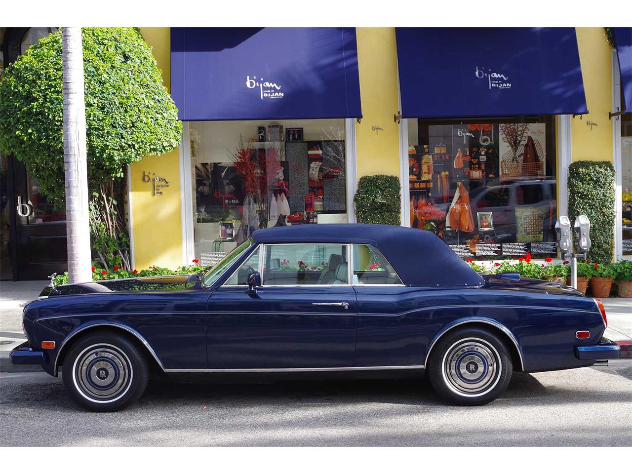 Rolls-royce-Corniche-ii-1986-Royal-Blue-Cream-w-blue-piping-15