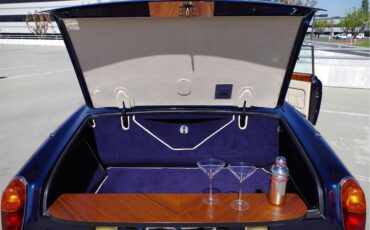 Rolls-royce-Corniche-ii-1986-Royal-Blue-Cream-w-blue-piping-23