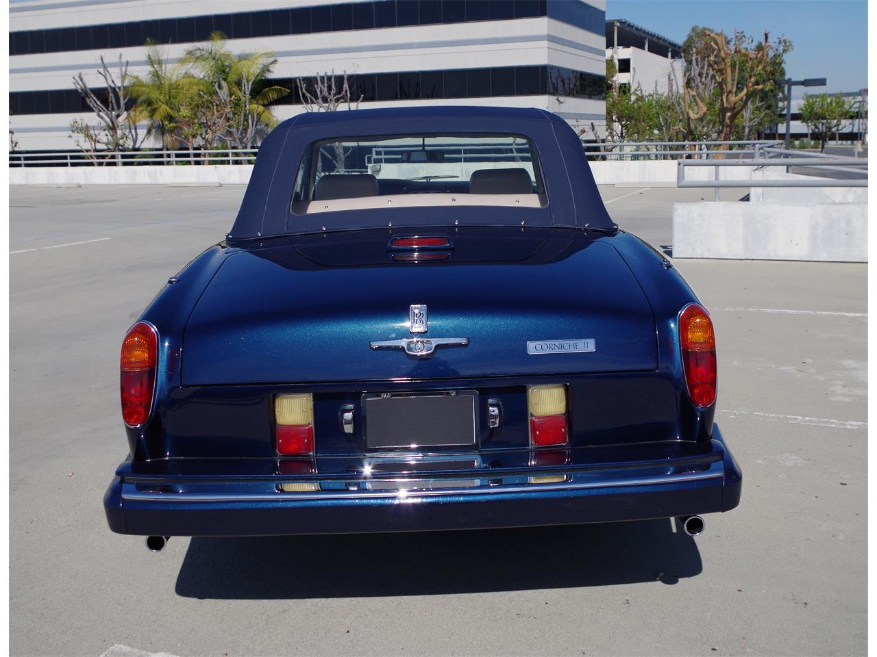 Rolls-royce-Corniche-ii-1986-Royal-Blue-Cream-w-blue-piping-5