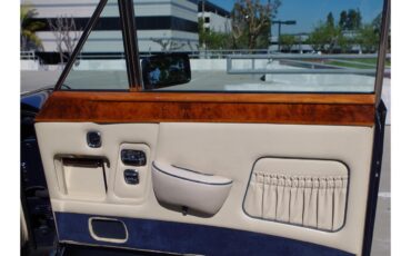 Rolls-royce-Corniche-ii-1986-Royal-Blue-Cream-w-blue-piping-8