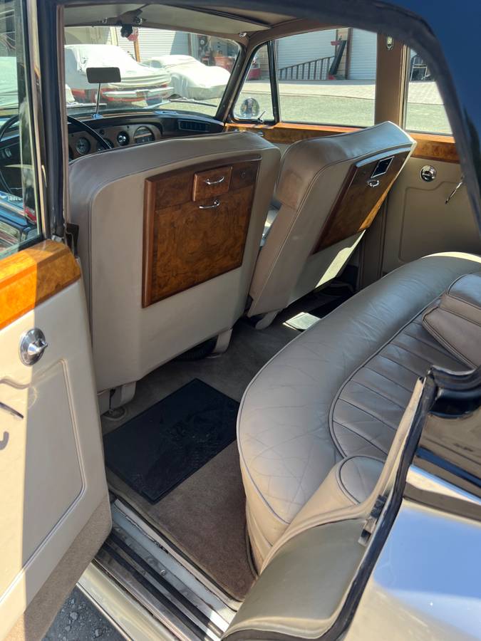 Rolls-royce-silver-cloud-ii-1960-11