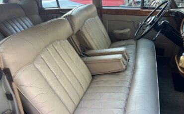 Rolls-royce-silver-cloud-ii-1960-15