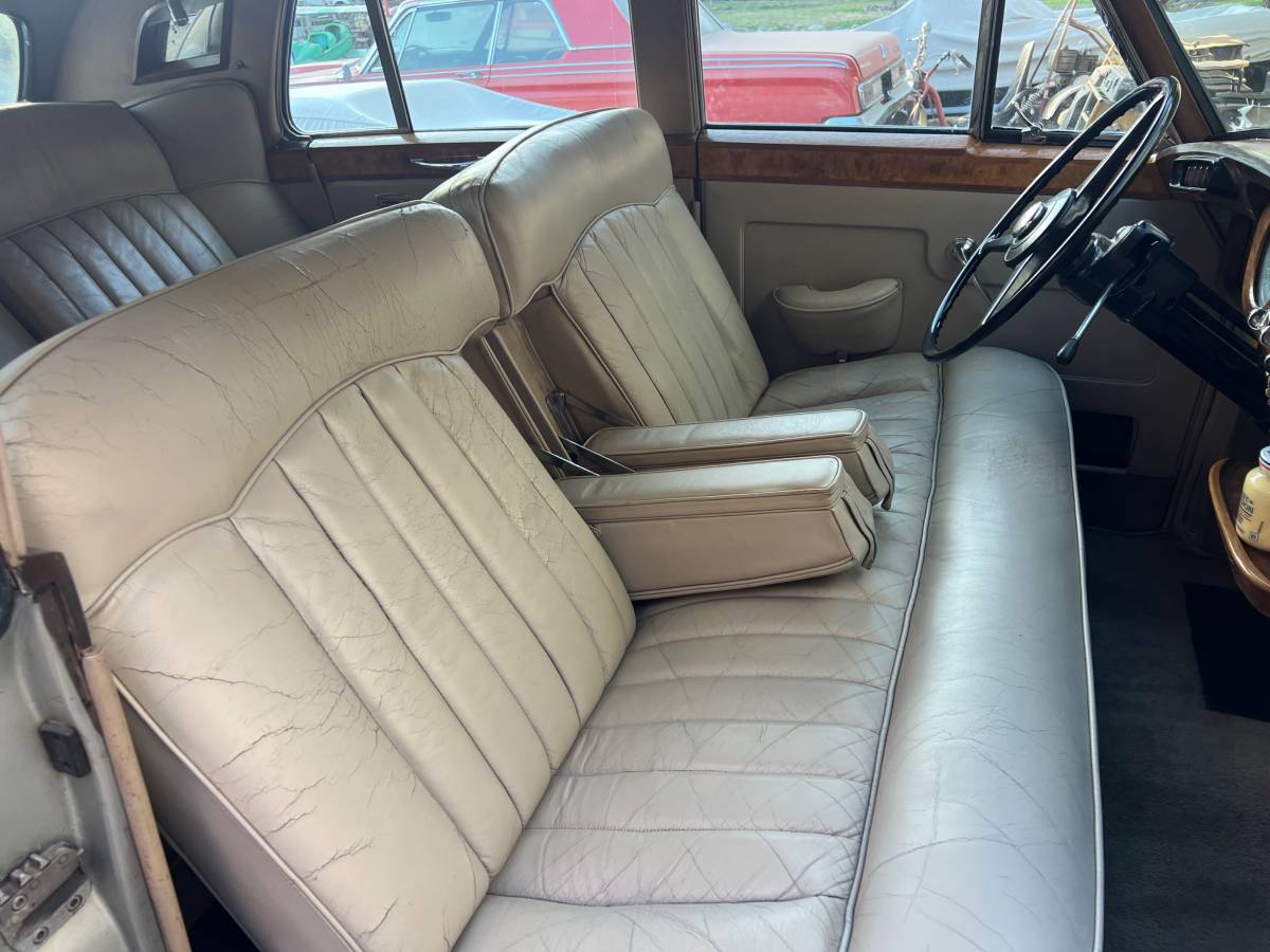 Rolls-royce-silver-cloud-ii-1960-15