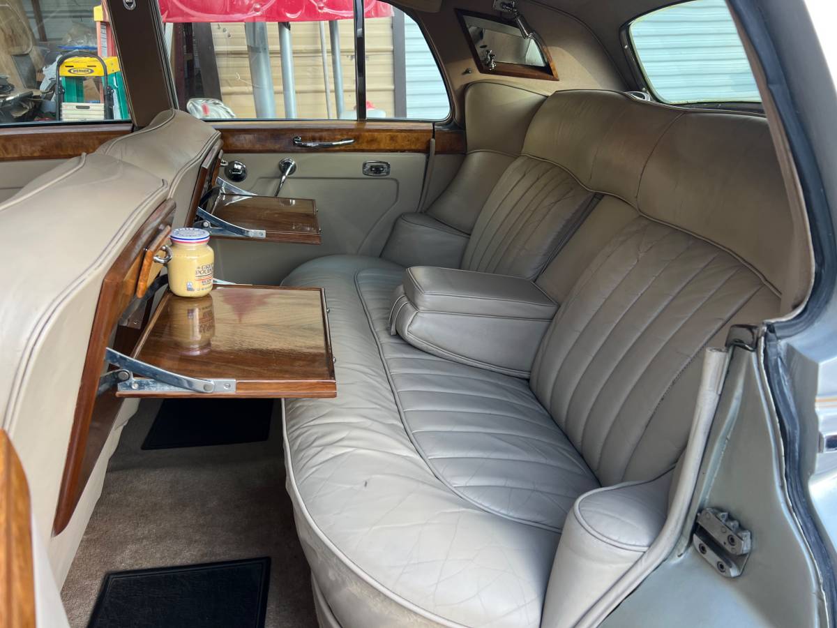 Rolls-royce-silver-cloud-ii-1960-18