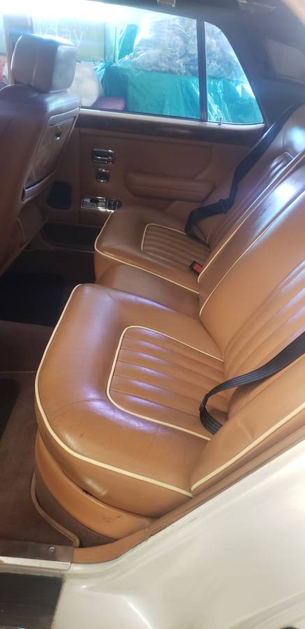Rolls-royce-silver-spirit-1985-white-2