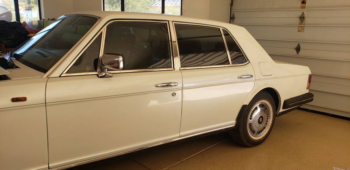 Rolls-royce-silver-spirit-1985-white-4