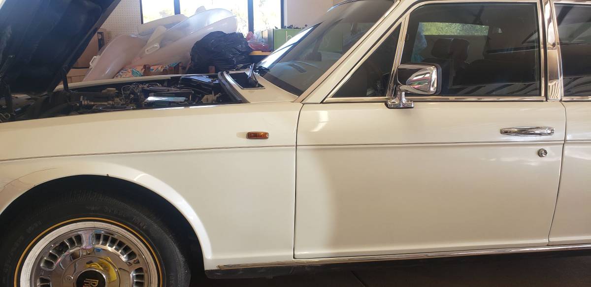 Rolls-royce-silver-spirit-1985-white-6