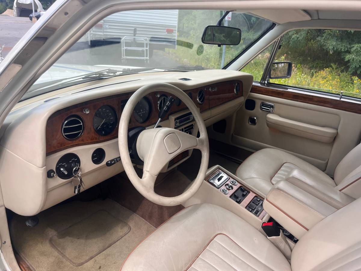 Rolls-royce-silver-spirit-ll-1990-white-15