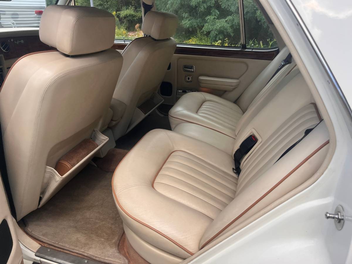 Rolls-royce-silver-spirit-ll-1990-white-18