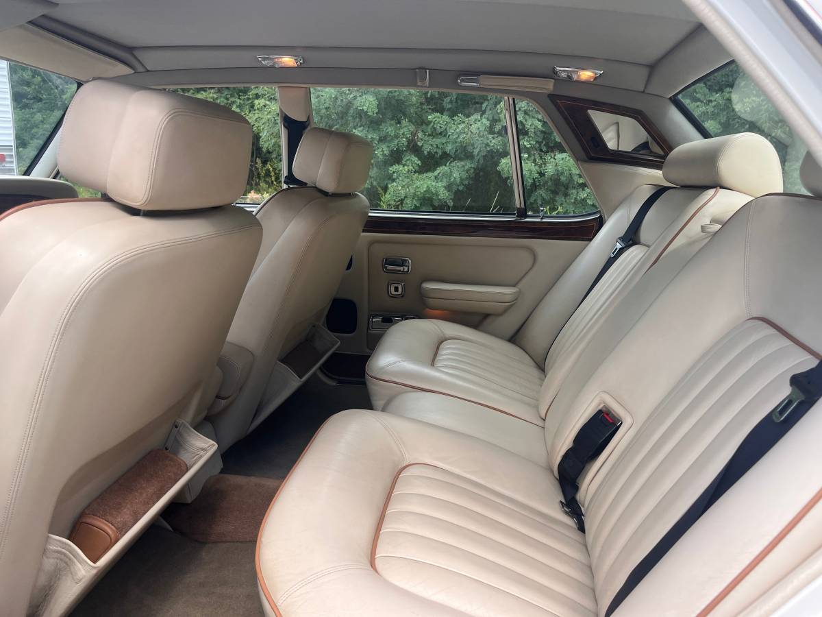 Rolls-royce-silver-spirit-ll-1990-white-19