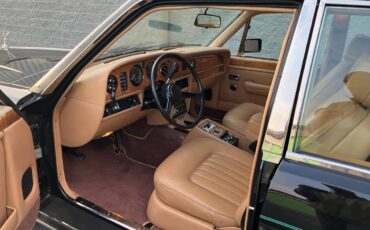 Rolls-royce-silver-spur-1985-10