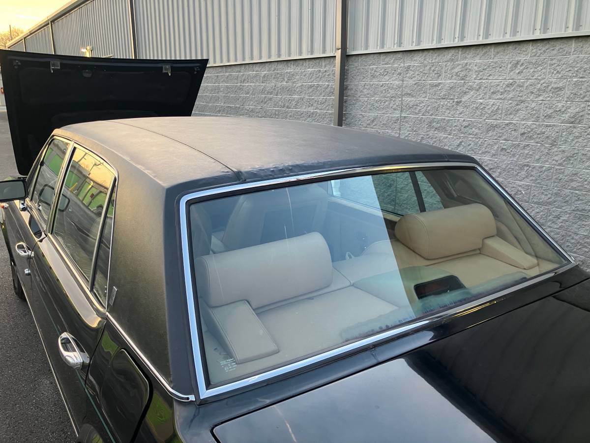 Rolls-royce-silver-spur-1985-12