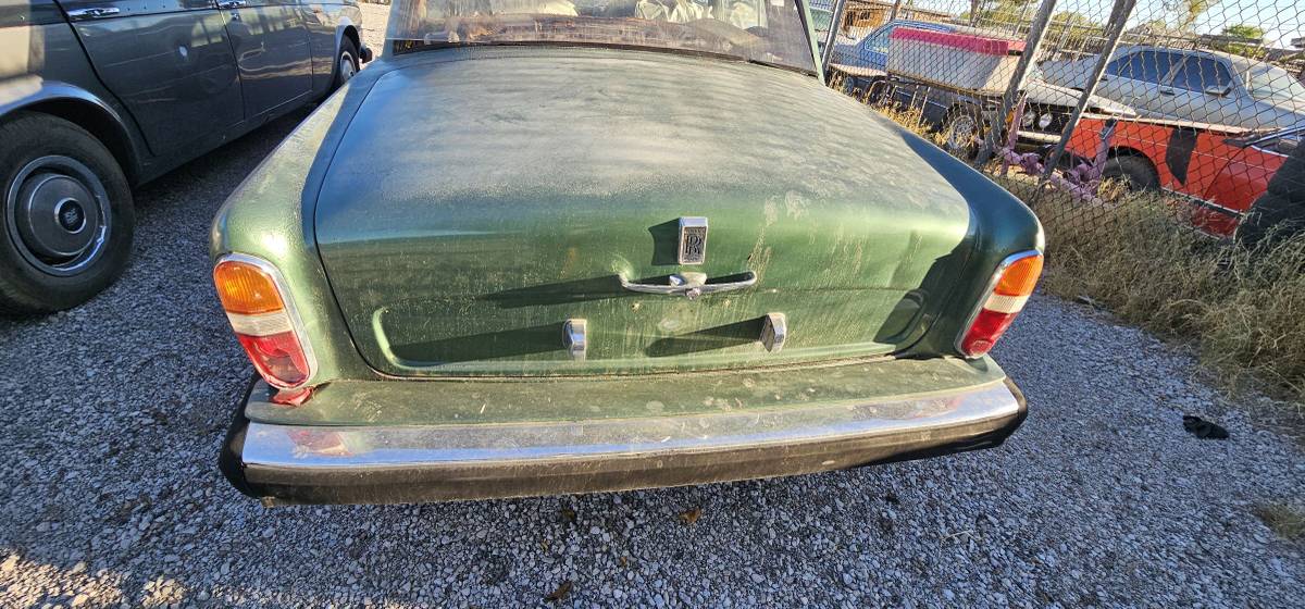 Rolls-royce-wraith-1977-green-10