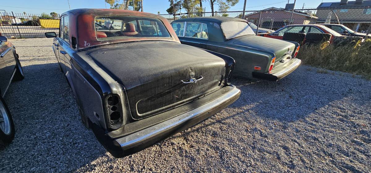 Rolls-royce-wraith-1977-green-11