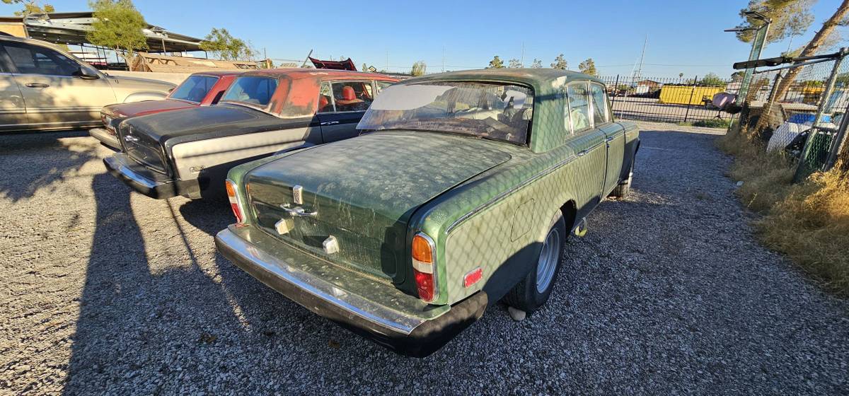 Rolls-royce-wraith-1977-green-9