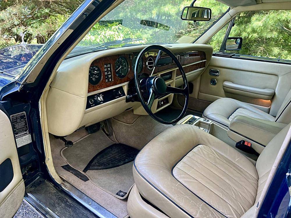 Rollsroyce-silver-spur-1983-blue-18