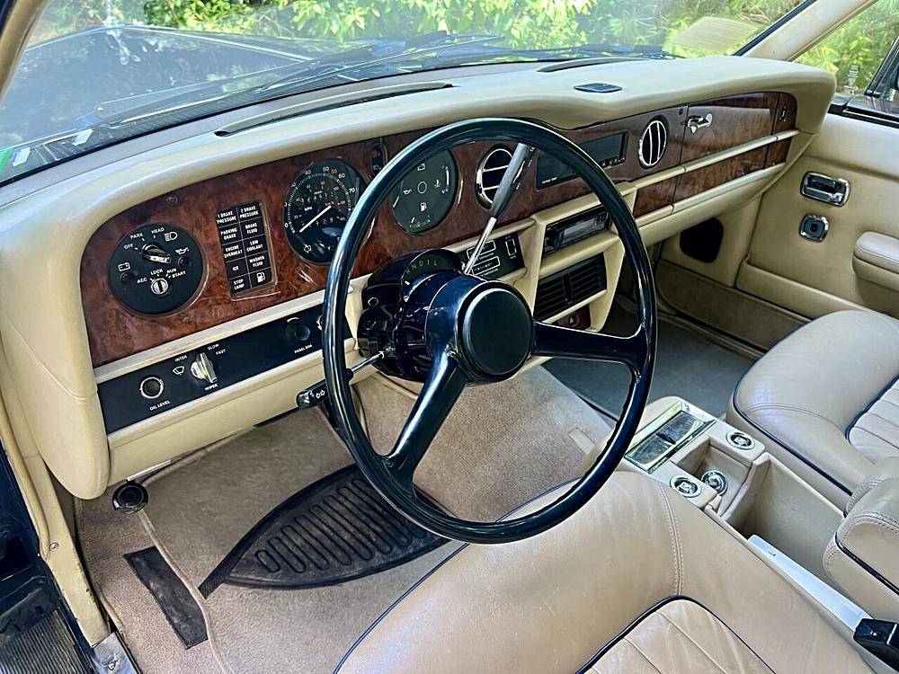 Rollsroyce-silver-spur-1983-blue-19