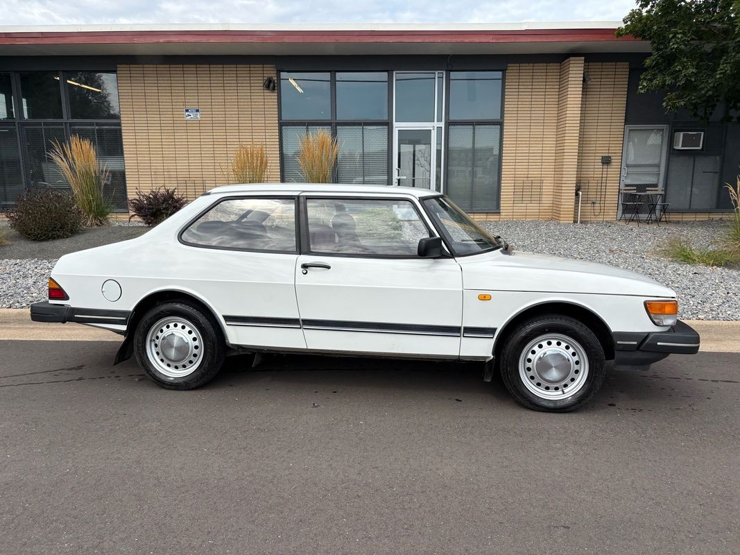 Saab-90-1986-14