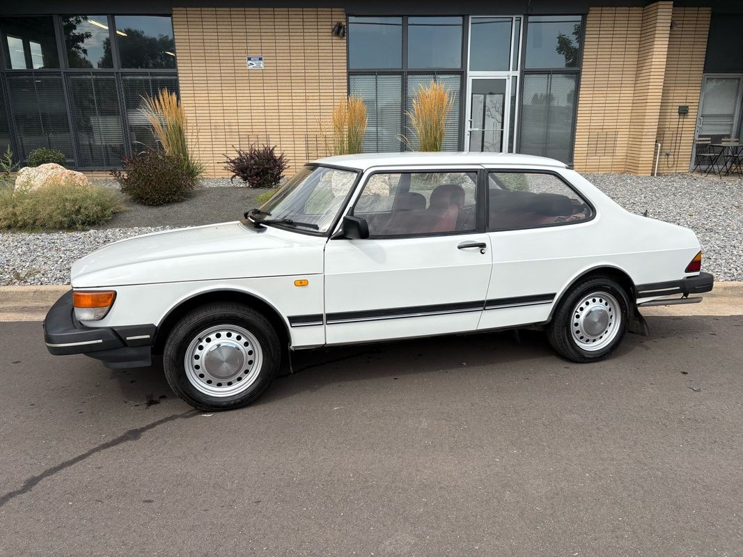 Saab-90-1986-24