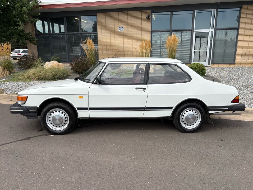 Saab-90-1986-27