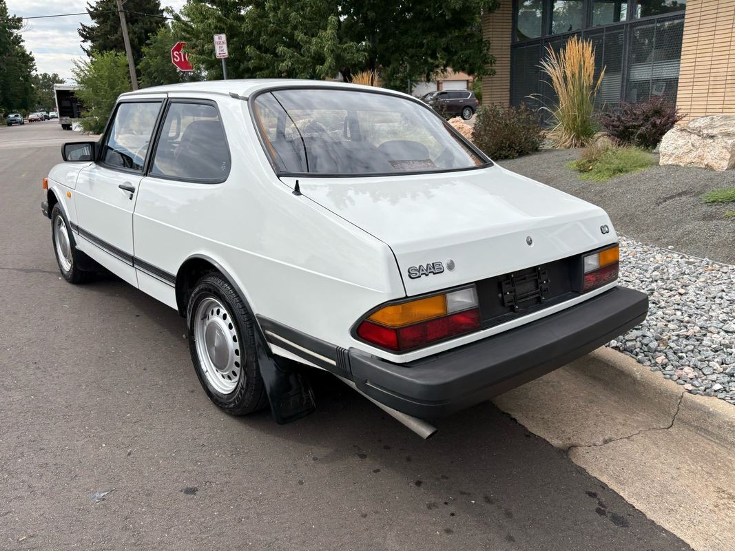 Saab-90-1986-3
