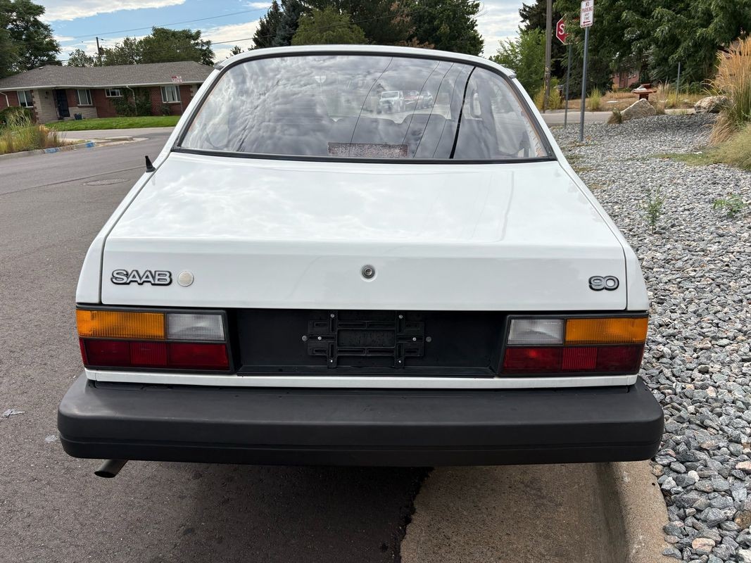 Saab-90-1986-32