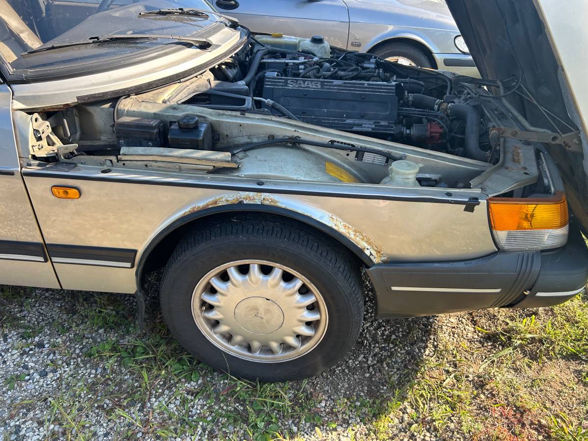 Saab-900-1993-4