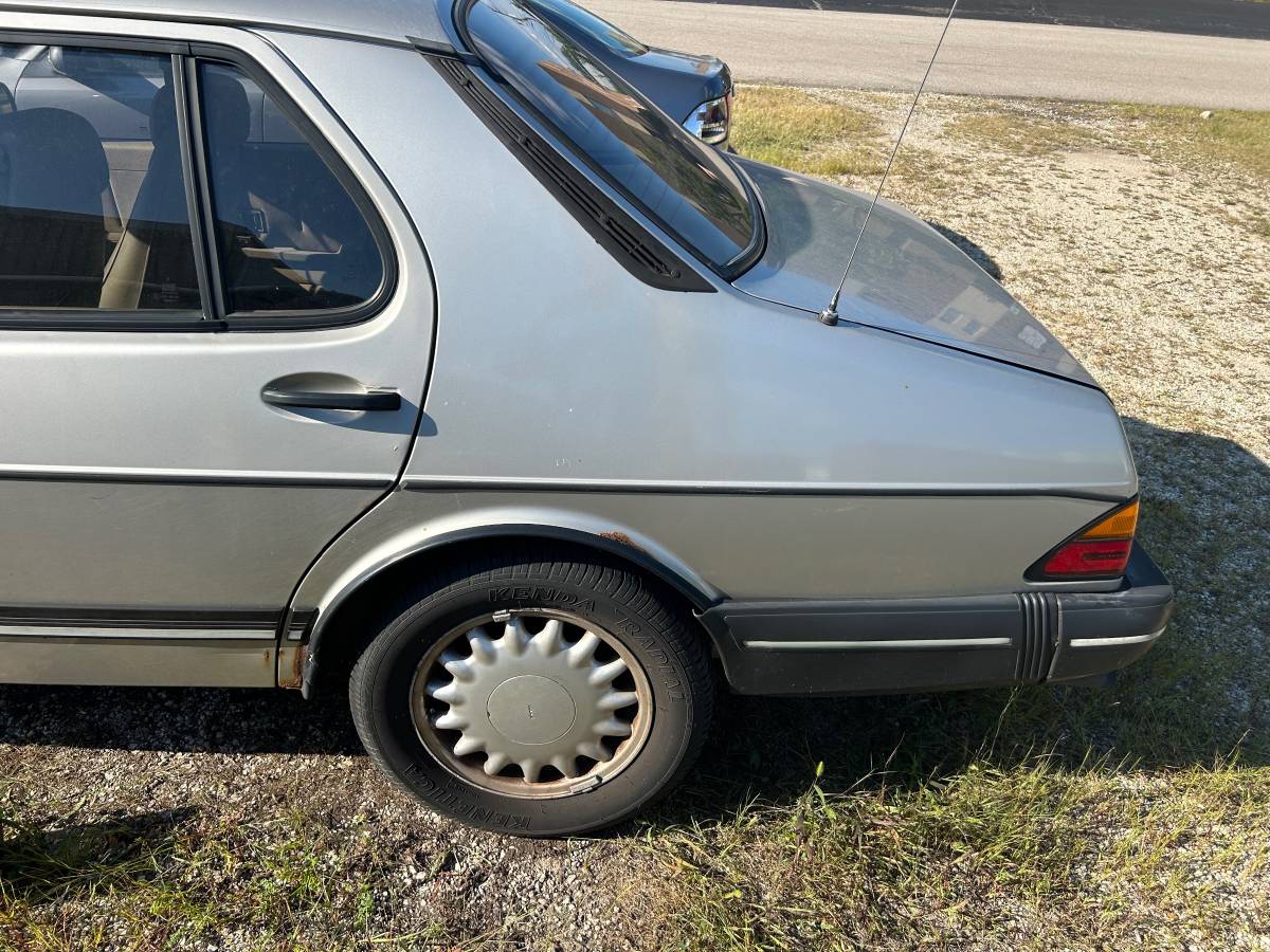 Saab-900-1993-6