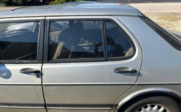 Saab-900-1993-7