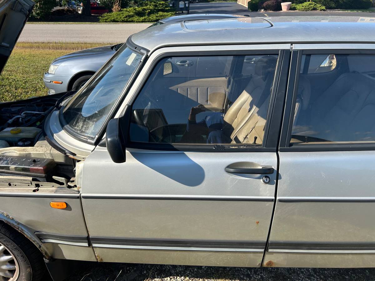 Saab-900-1993-8