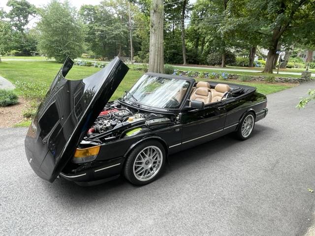 Saab-900-convertible-1988-black