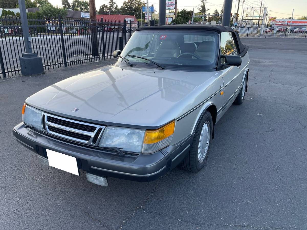 Saab-900-sbase-1992-silver-1