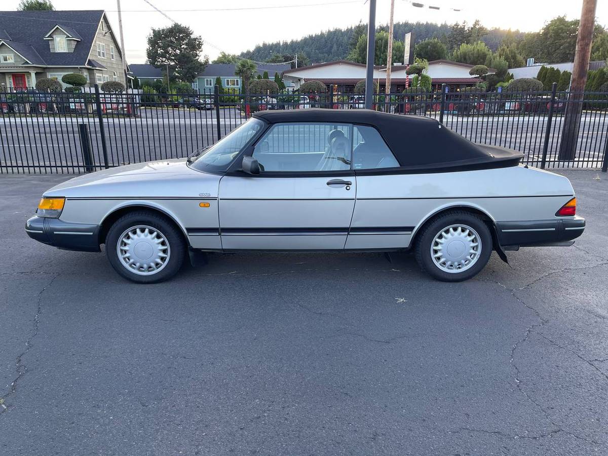Saab-900-sbase-1992-silver-2
