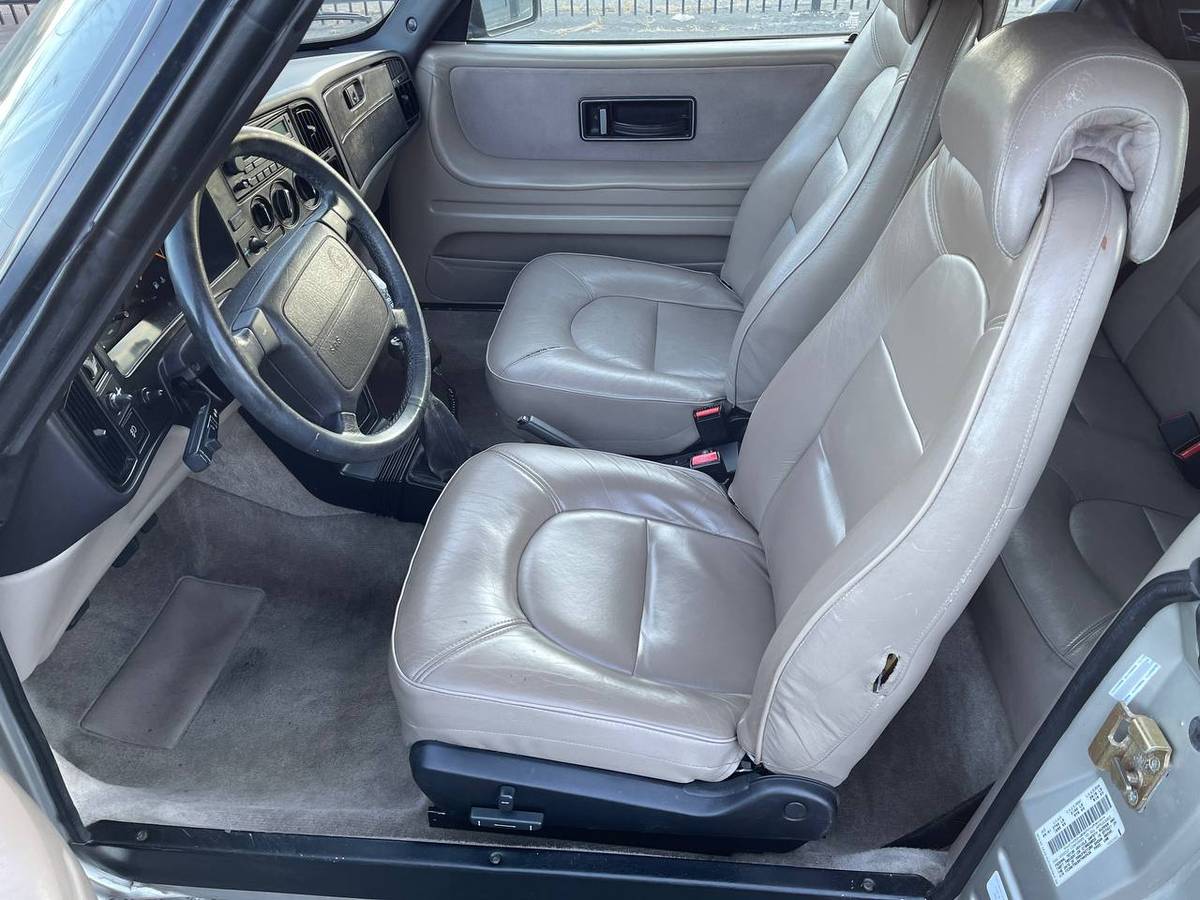 Saab-900-sbase-1992-silver-9